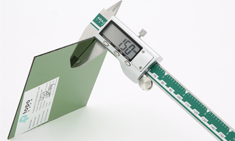 Gray Glass Verre gris