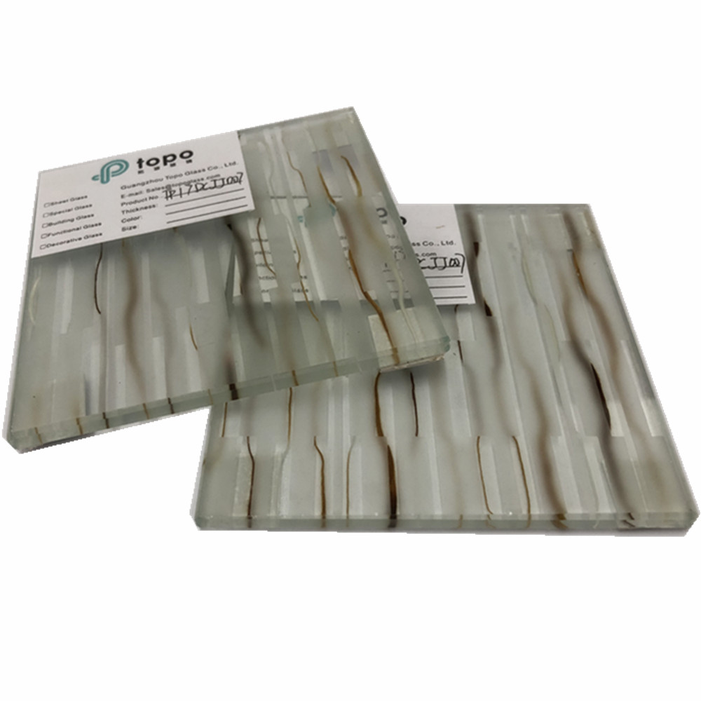 Verre de sécurité feuilleté en treillis métallique spécial