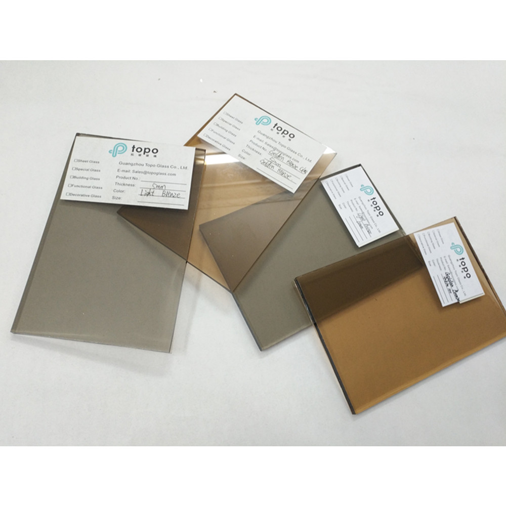 Feuilles de verre flotté en bronze teinté pour murs-rideaux