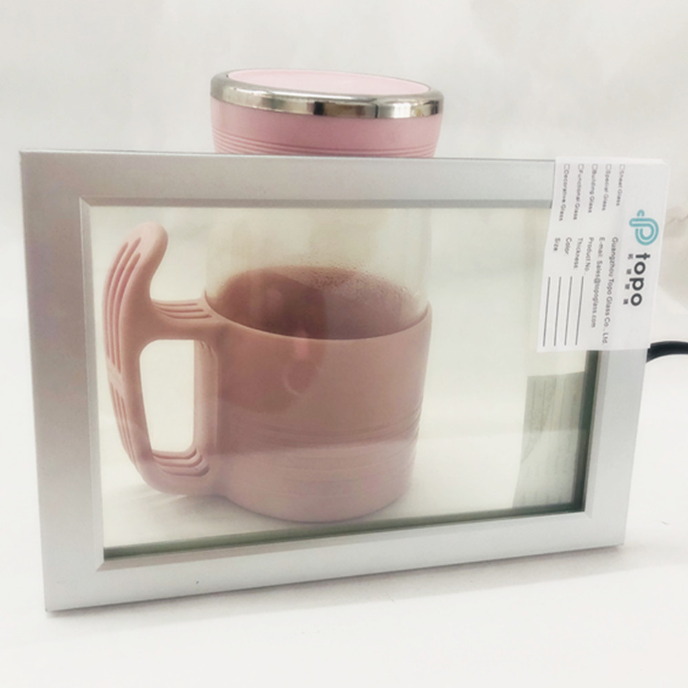 Verre de confidentialité à contrôle de puissance électronique commutable