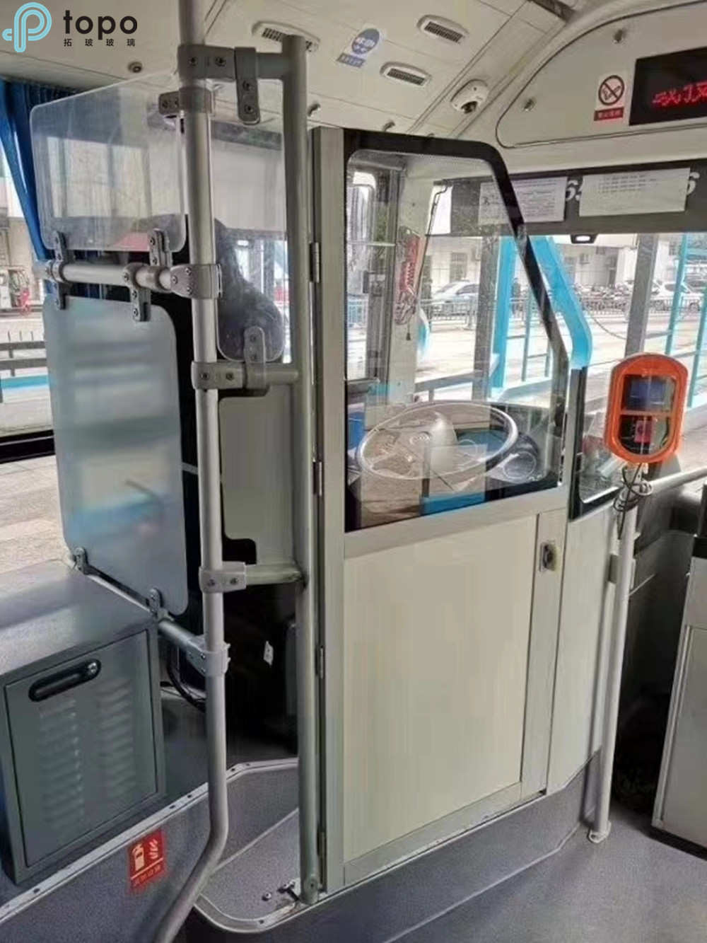 Verre antireflet à revêtement simple face avec transmission lumineuse de 94 %