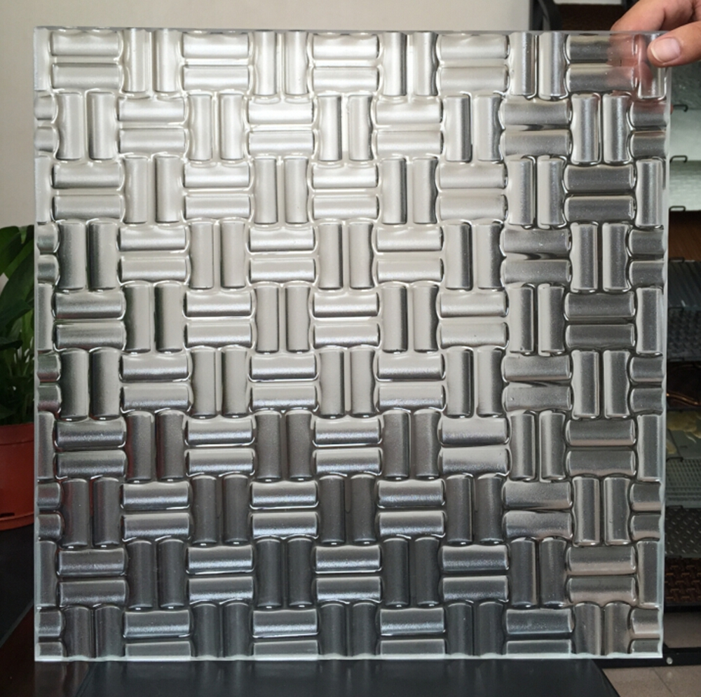 Verre thermofusible à motif en relief coloré