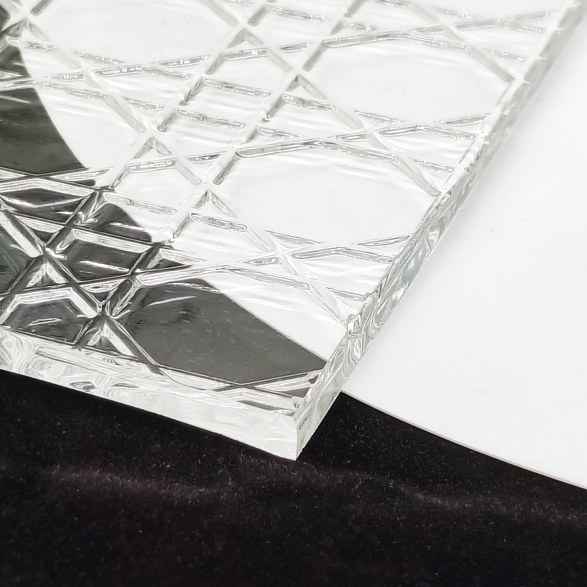 Verre texturé ultra clair à motif Dior