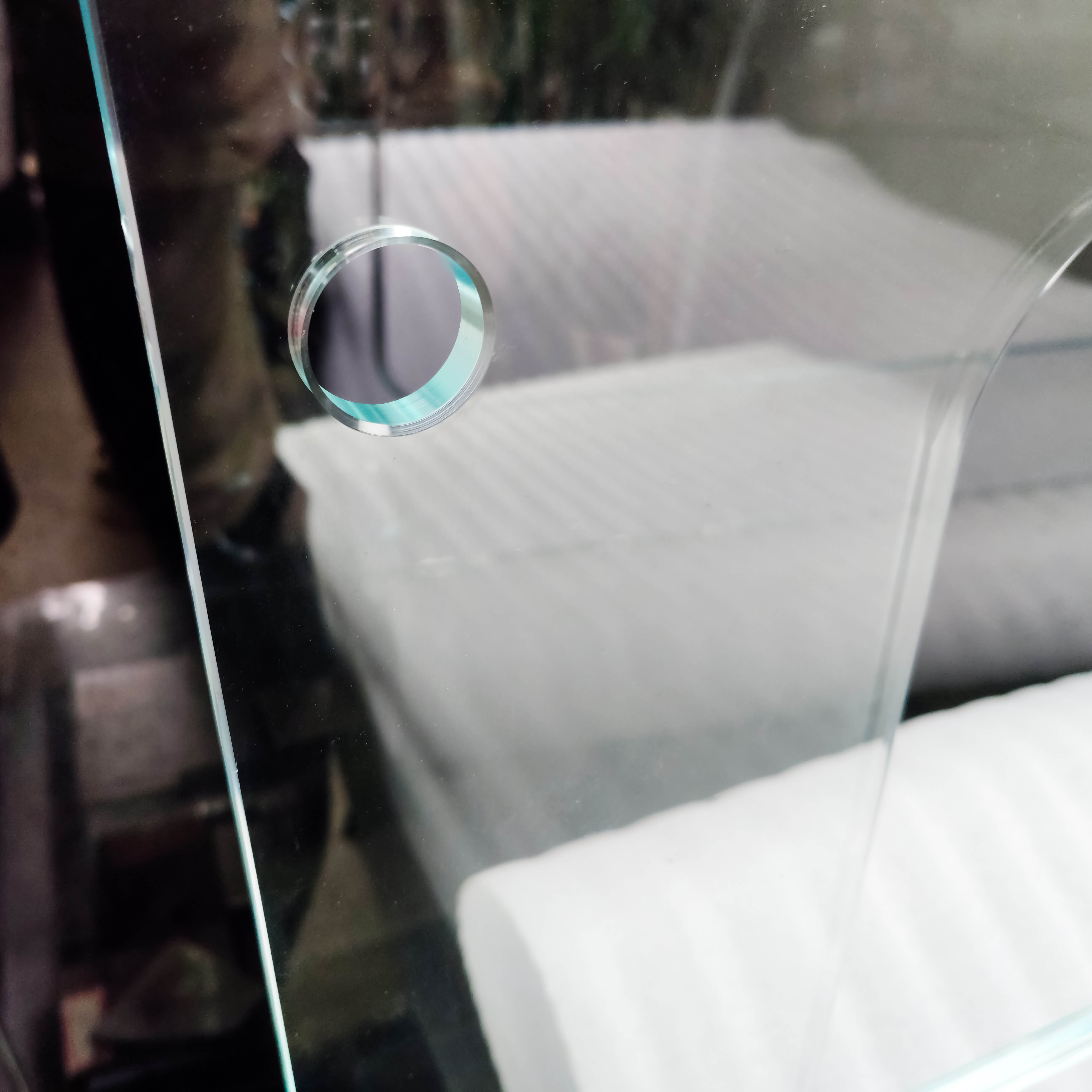 Verre renforcé intégré pour aquariums