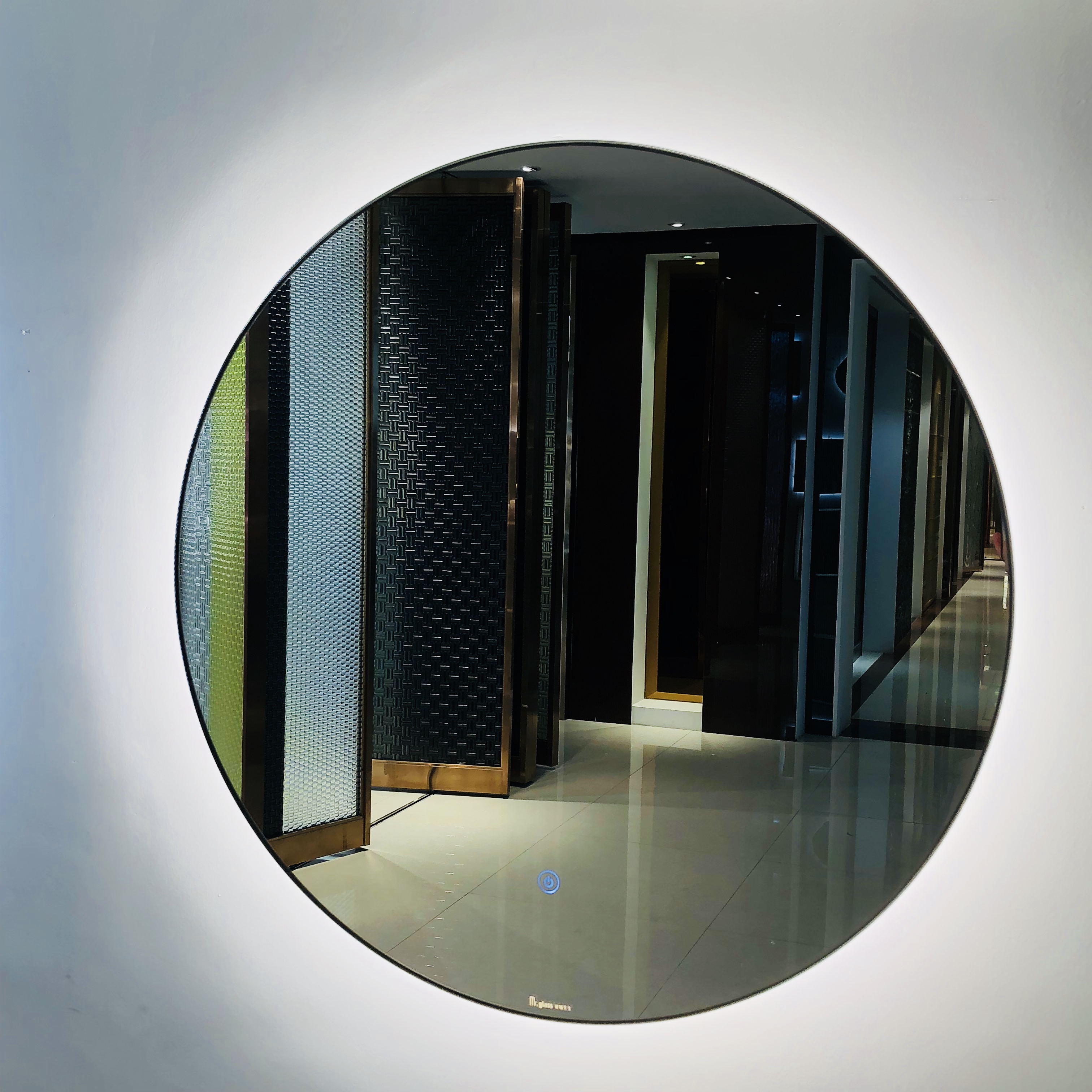 Miroir de décoration murale avec lumière LED