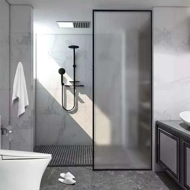 Verre cannel&eacute; (4)