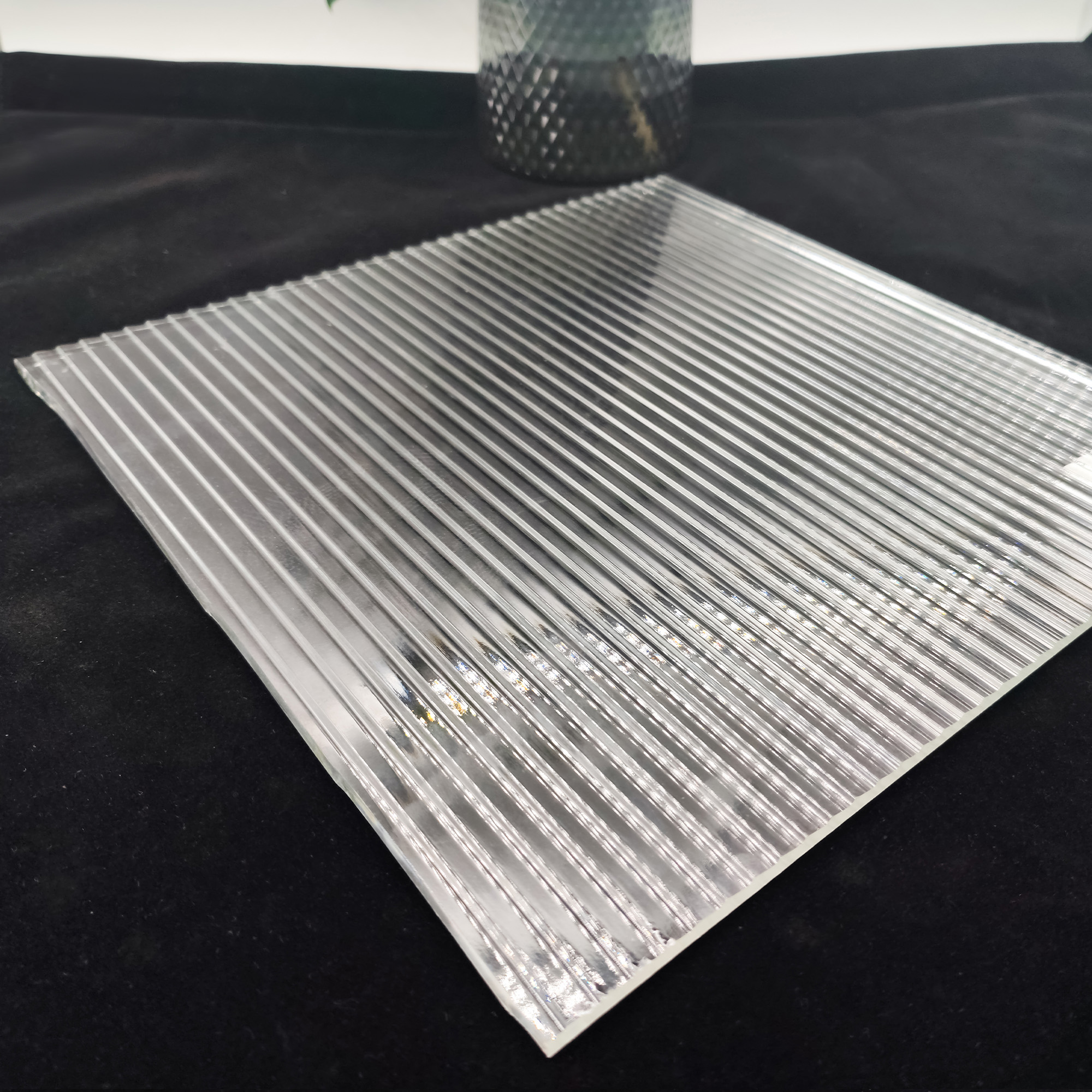 Verre à motif texturé