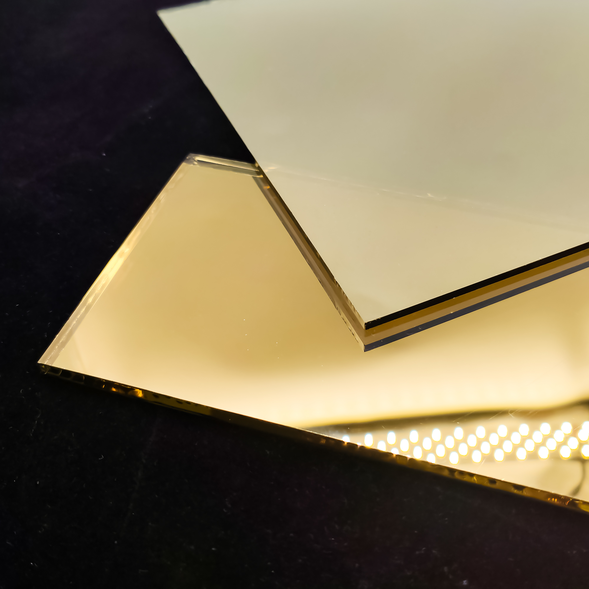 Verre réfléchissant enduit d'or