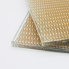 Verre feuilleté à mailles métalliques