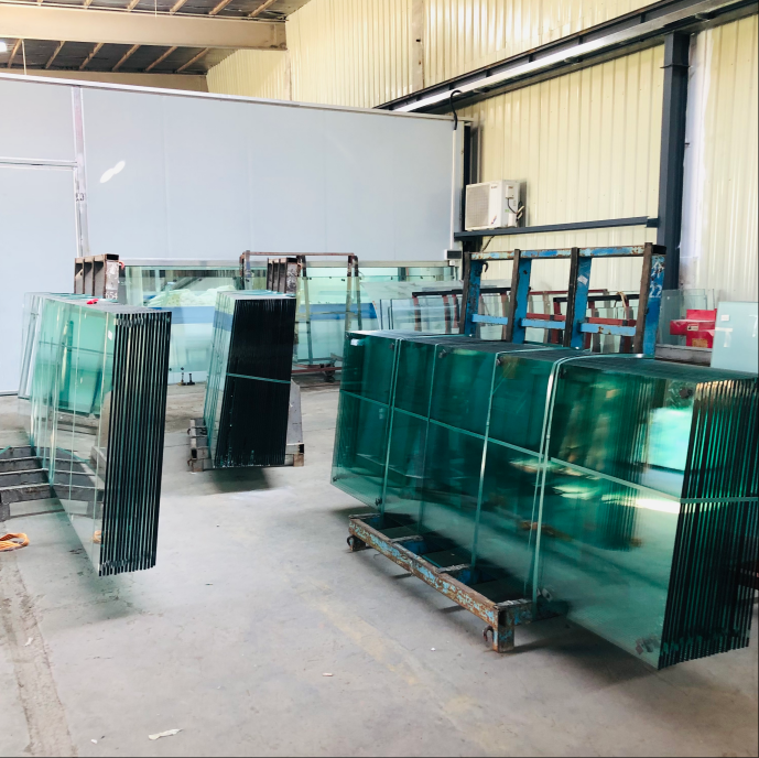 Des clients congolais ont visit&eacute; TopoGlass (2)