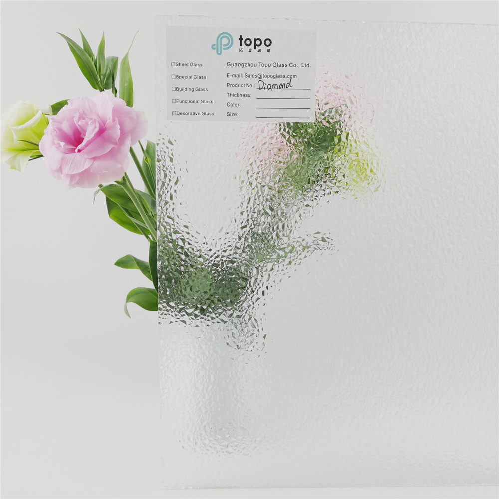 3mm 4mm 5mm 6mm 8mm Verre à motif de diamant ultra-clair à faible teneur en fer